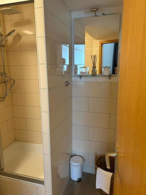 Stay Studio 2 Villa Mercedes Balkon Zentrum Parkplatz บัดเพอร์ทอนท์ ภายนอก รูปภาพ
